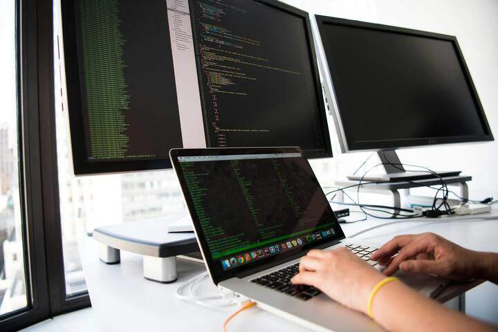 什么是附件结案报告？撰写要点与示例分析